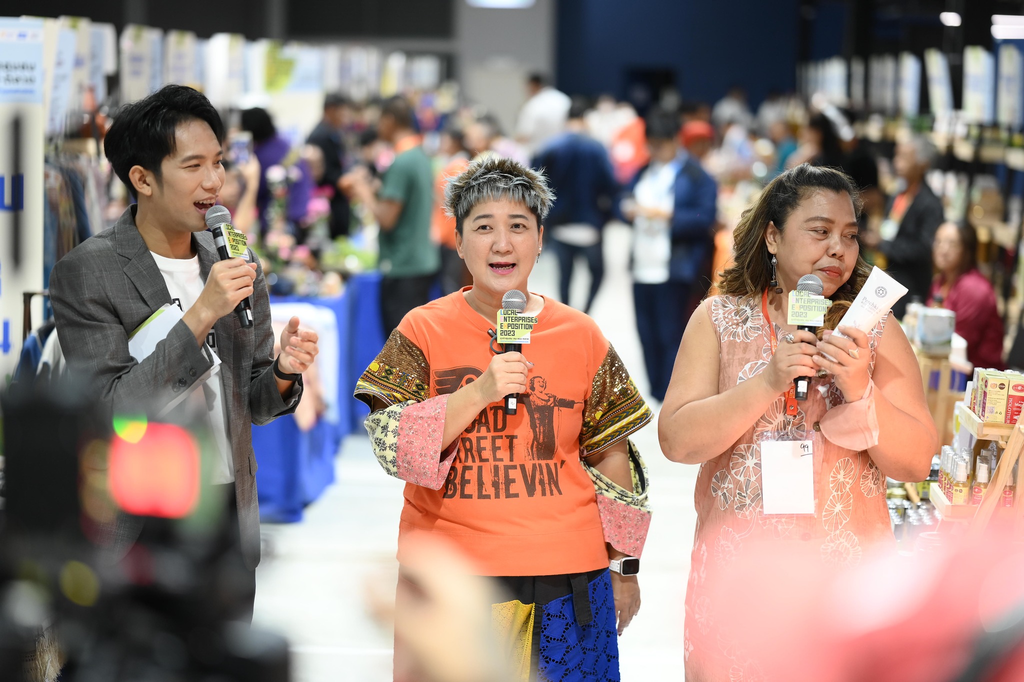 ม. นครพนม เข้าร่วมกิจกรรม เกื้อกูล Local Knowlege Manager Sharing Showcase การเปลี่ยนแปลงภายใต้หลักคิด คน ของ ตลาด และ เกื้อกูล LEs Sharing Showcase ในมหกรรม Local Enterprises Exposition 2023