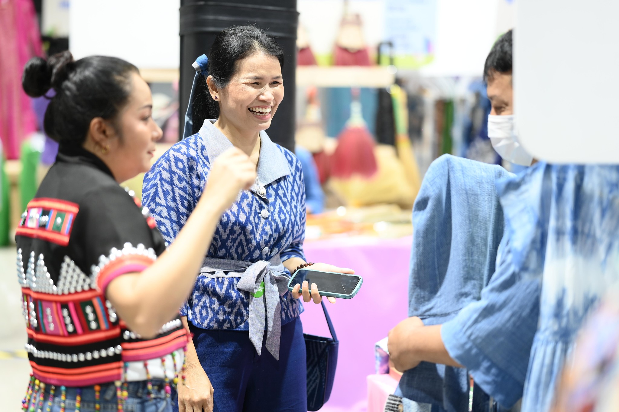 ม. นครพนม เข้าร่วมกิจกรรม เกื้อกูล Local Knowlege Manager Sharing Showcase การเปลี่ยนแปลงภายใต้หลักคิด คน ของ ตลาด และ เกื้อกูล LEs Sharing Showcase ในมหกรรม Local Enterprises Exposition 2023