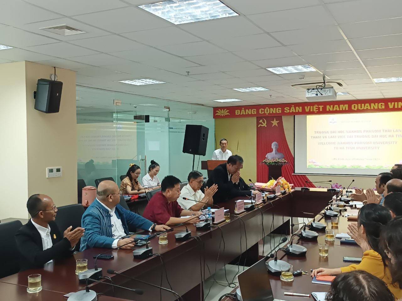 ม.นครพนม จับมือ ม.ฮาติงห์ และ ม.วิงห์ ขยายความร่วมมือด้านการศึกษา การวิจัย การทำนุบำรุงศิลปวัฒนธรรม