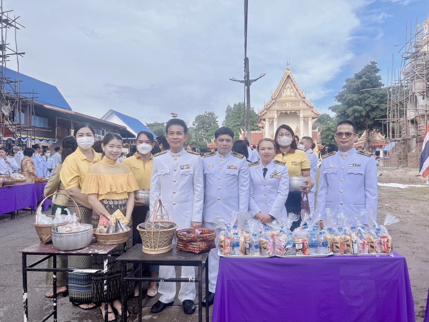 ม.นครพนม ร่วมกิจกรรมเฉลิมพระเกียรติพระบาทสมเด็จพระเจ้าอยู่หัว เนื่องในโอกาสเฉลิมพระชนมพรรษา 71 พรรษา