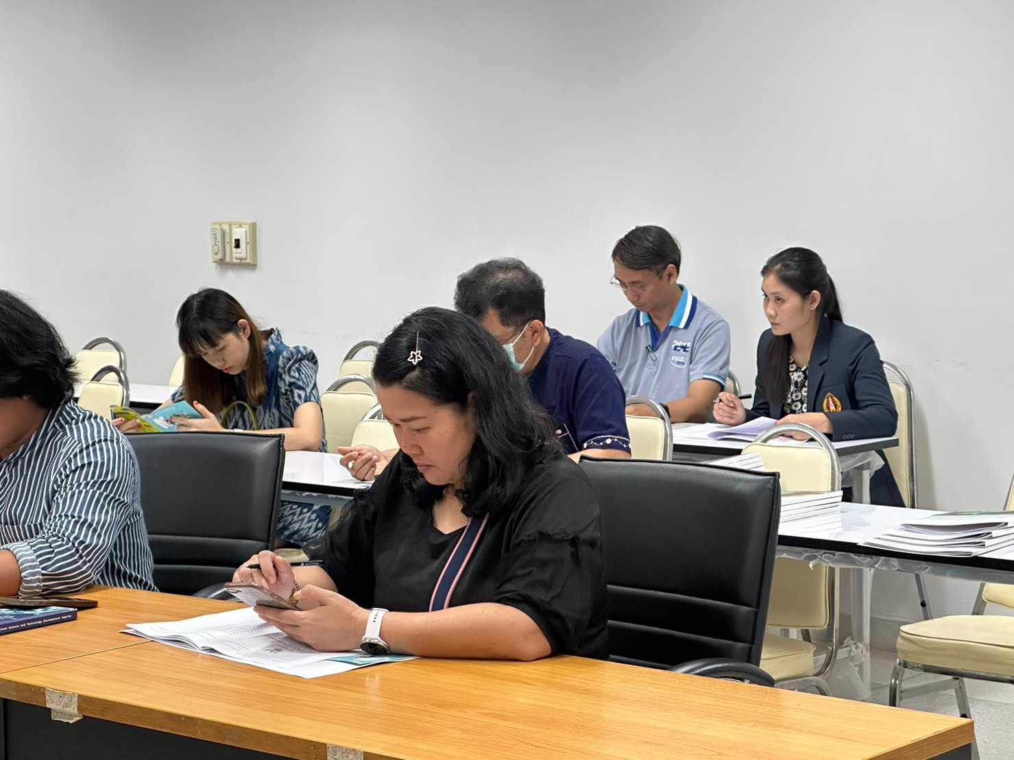 กองส่งเสริมวิชาการและงานทะเบียน ม.นครพนม ประชุมกำหนดแผนการรับเข้านักศึกษาใหม่ ปีการศึกษา 2567