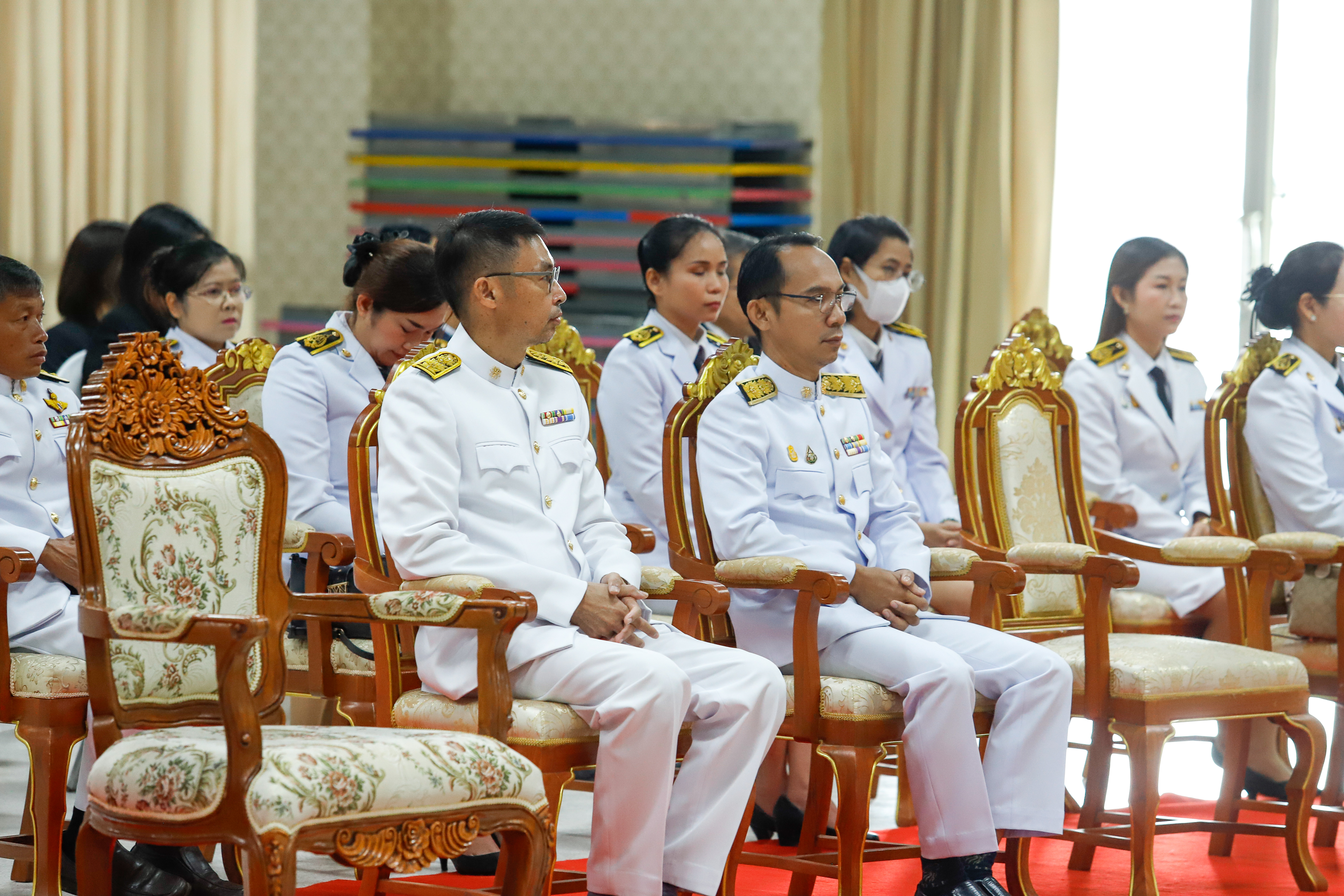 มหาวิทยาลัยนครพนม จัดพิธีวางพานพุ่มดอกไม้ ถวายราชสักการะพระบาทสมเด็จพระจอมเกล้าเจ้าอยู่หัว รัชกาลที่ 4 พระบิดาแห่งวิทยาศาสตร์ไทย