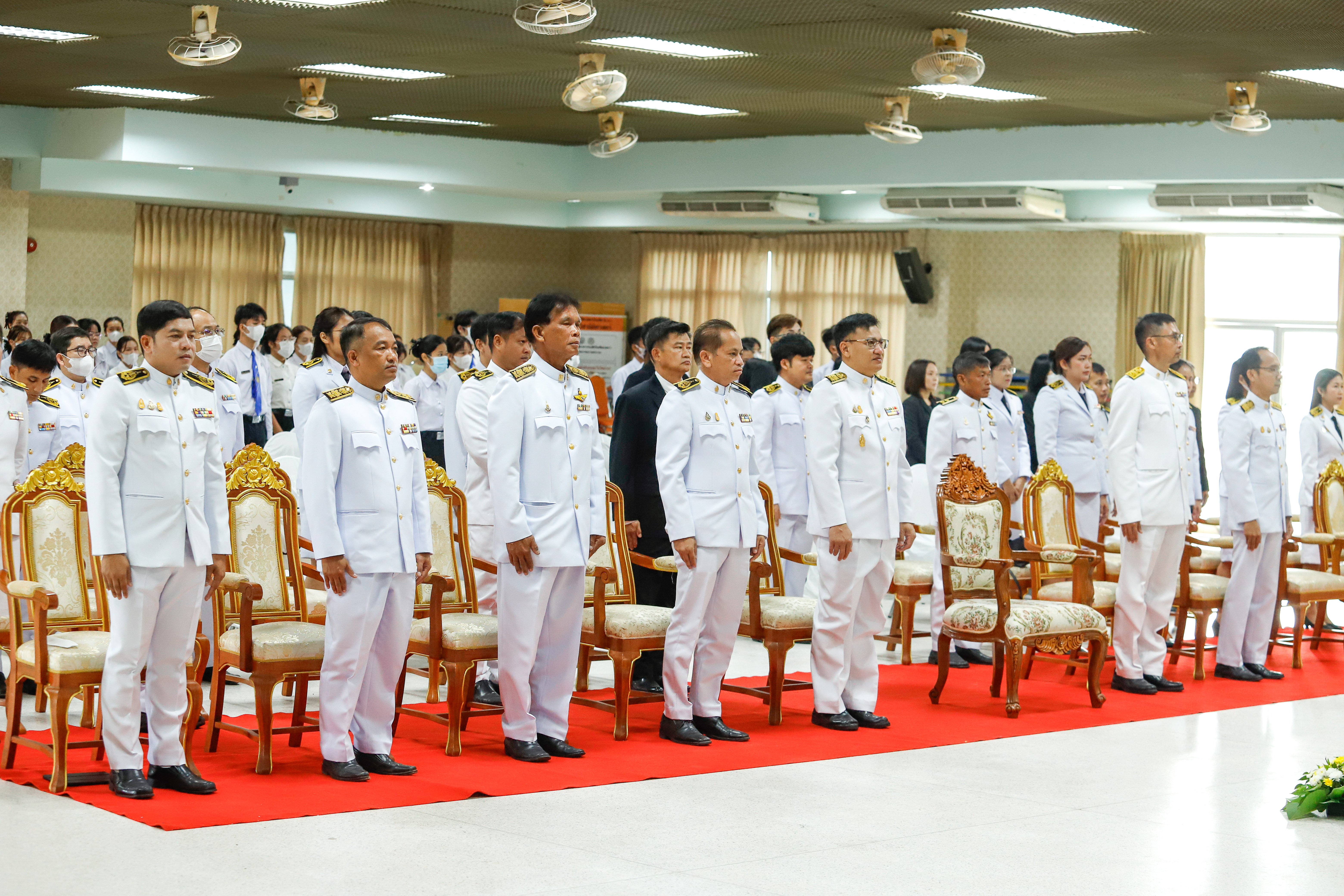 มหาวิทยาลัยนครพนม จัดพิธีวางพานพุ่มดอกไม้ ถวายราชสักการะพระบาทสมเด็จพระจอมเกล้าเจ้าอยู่หัว รัชกาลที่ 4 พระบิดาแห่งวิทยาศาสตร์ไทย