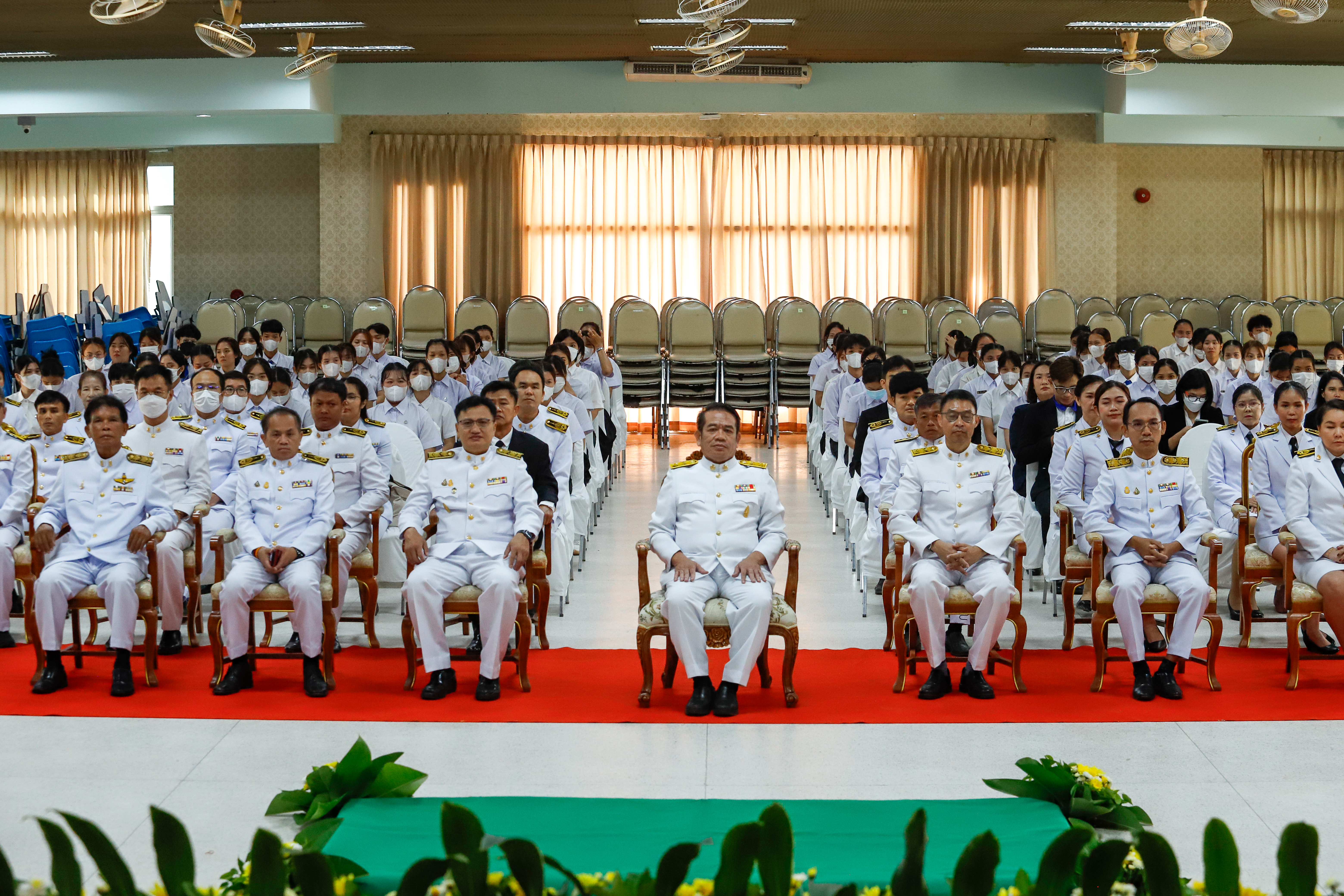 มหาวิทยาลัยนครพนม จัดพิธีวางพานพุ่มดอกไม้ ถวายราชสักการะพระบาทสมเด็จพระจอมเกล้าเจ้าอยู่หัว รัชกาลที่ 4 พระบิดาแห่งวิทยาศาสตร์ไทย