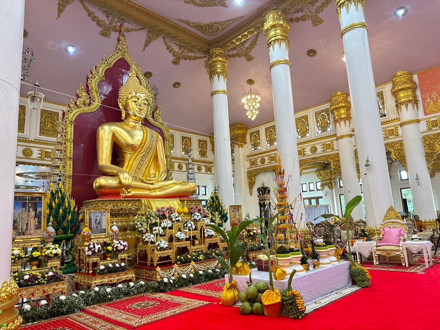 วิทยาลัยธาตุพนม ม.นครพนม ร่วมพิธีเจริญพระพุทธมนต์ ถวายพระพรชัยมงคลแด่สมเด็จพระเจ้าลูกเธอ เจ้าฟ้าพัชรกิติยาภา นเรนทิราเทพยวดี กรมหลวงราชสาริณีสิริพัชร มหาวัชรราชธิดา ณ วัดพระธาตุพนม วรมหาวิหาร อำเภอธาตุพนม จังหวัดนครพนม