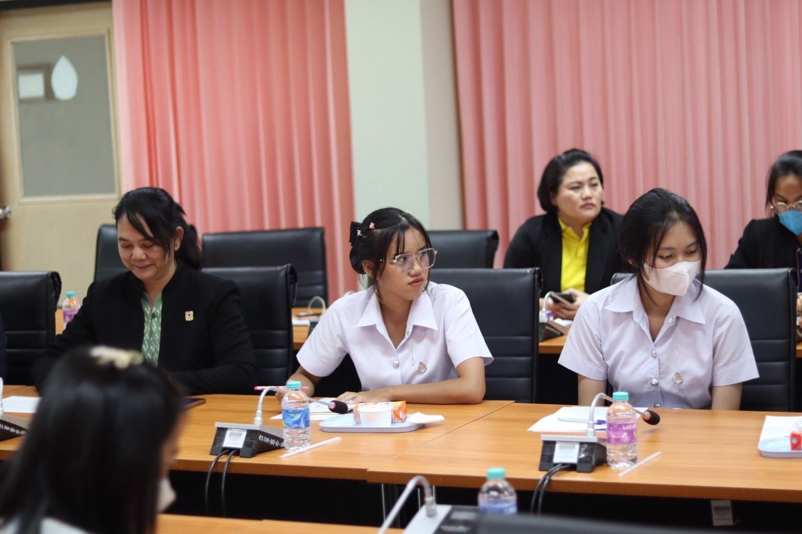 คณะผู้แทนจากโครงการส่วนพระองค์สมเด็จพระกนิษฐาธิราชเจ้า กรมสมเด็จพระเทพรัตนราชสุดาฯ สยามบรมราชกุมารี เข้าตรวจเยี่ยมนักเรียนในพระราชานุเคราะห์ ประจำปีการศึกษา 2566