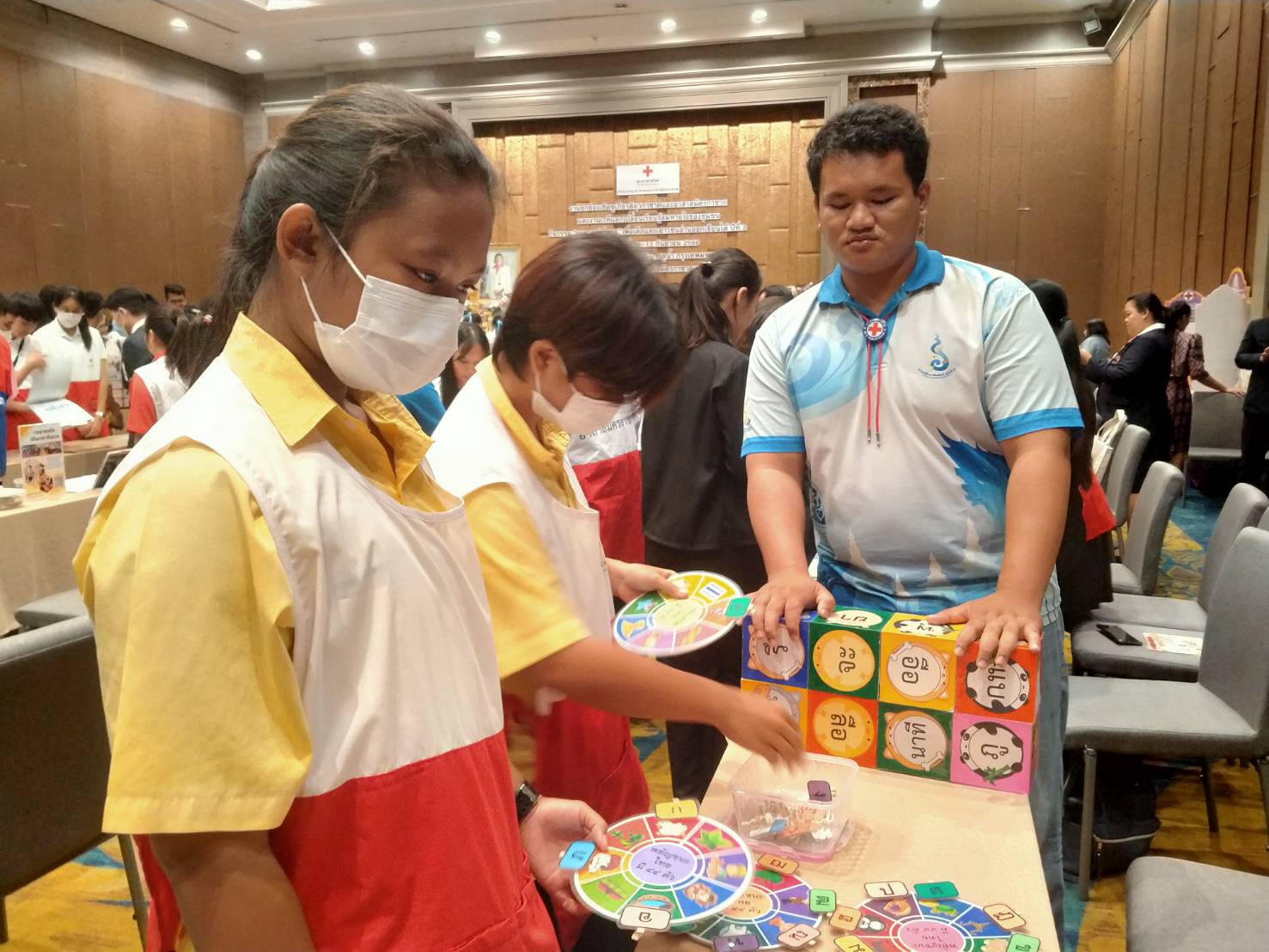 ชมรมอาสายุวกาชาดมหาวิทยาลัยนครพนม เข้ารับรางวัลส่งเสริมมาตรฐานชมรมอาสายุวกาชาด ผลงานปี 2565 ประเภทรางวัลส่งเสริมมาตรฐานชมรมอาสายุวกาชาด 3 ปี