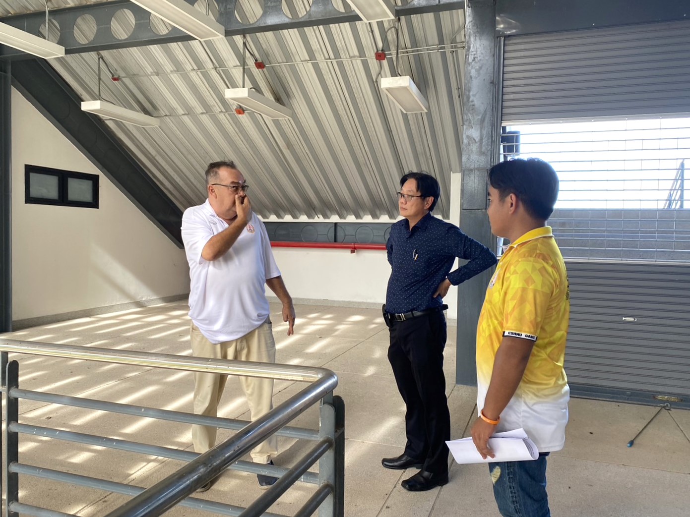 รก.อธิการบดี ม.นครพนม ลงพื้นที่ตรวจสอบความพร้อมและความเรียบร้อยสนามกีฬา NPU Sport Complex