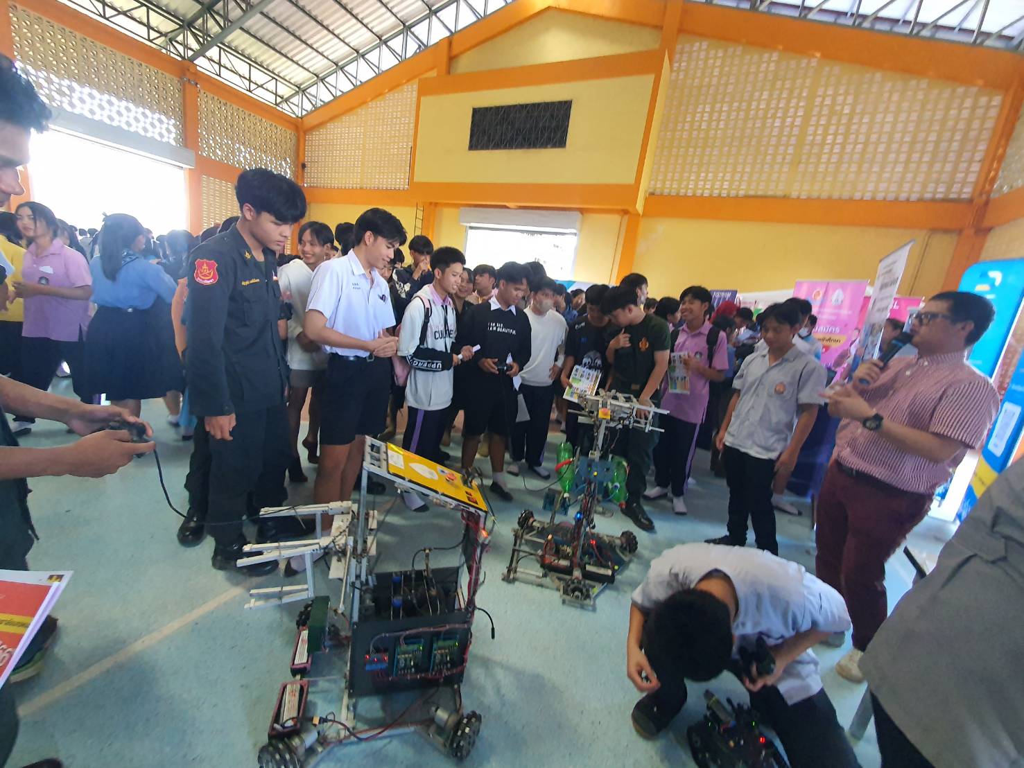 ม.นครพนม ลงพื้นที่โรงเรียนอุเทนพัฒนาเพื่อประชาสัมพันธ์และแนะแนวการศึกษา ประจำปีการศึกษา 2566