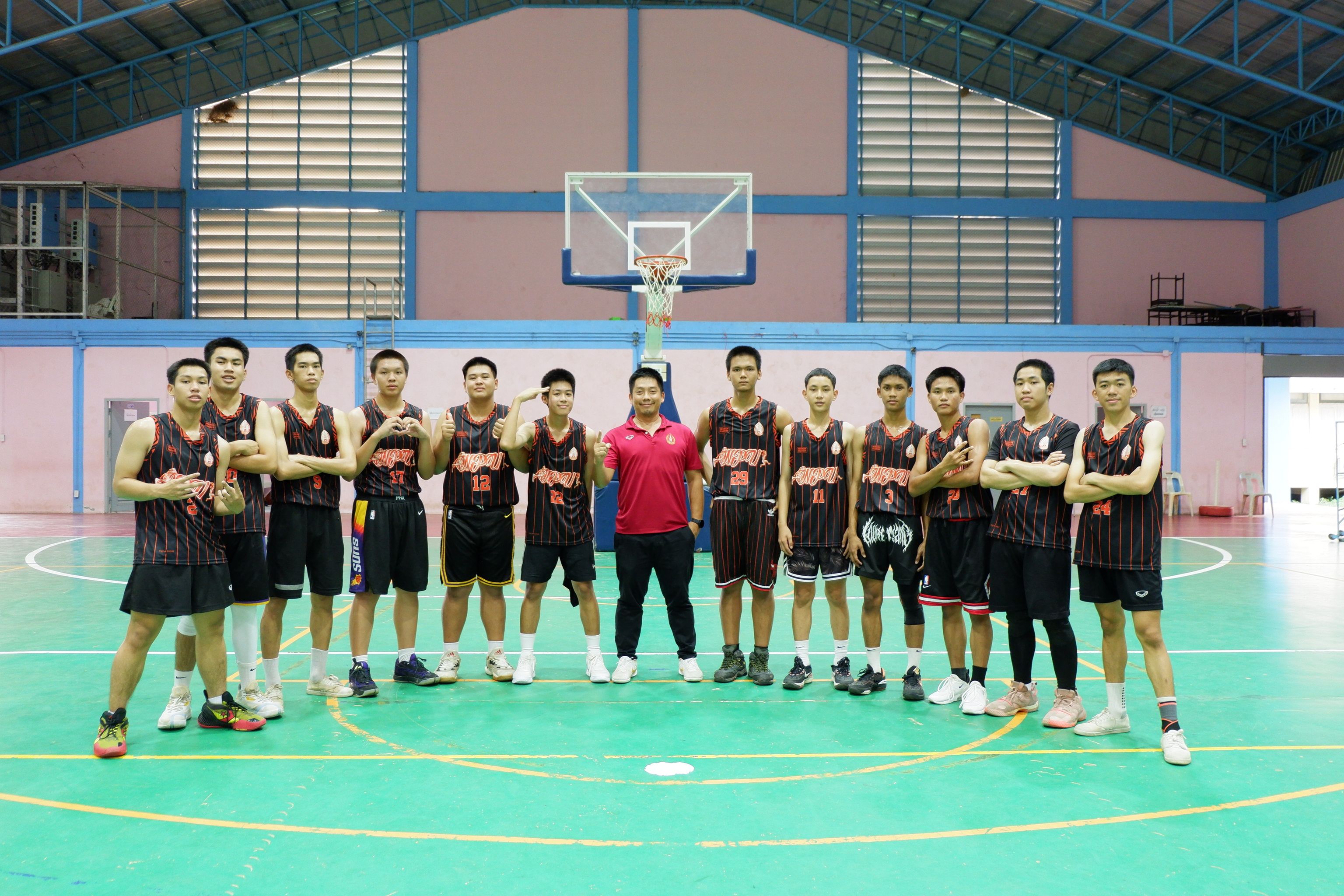 ทีมบาสเกตบอล ม.นครพนม คว้าสองรางวัล จากการแข่งขันบาสเกตบอลกีฬาชิงชนะเลิศแห่งจังหวัดนครพนม