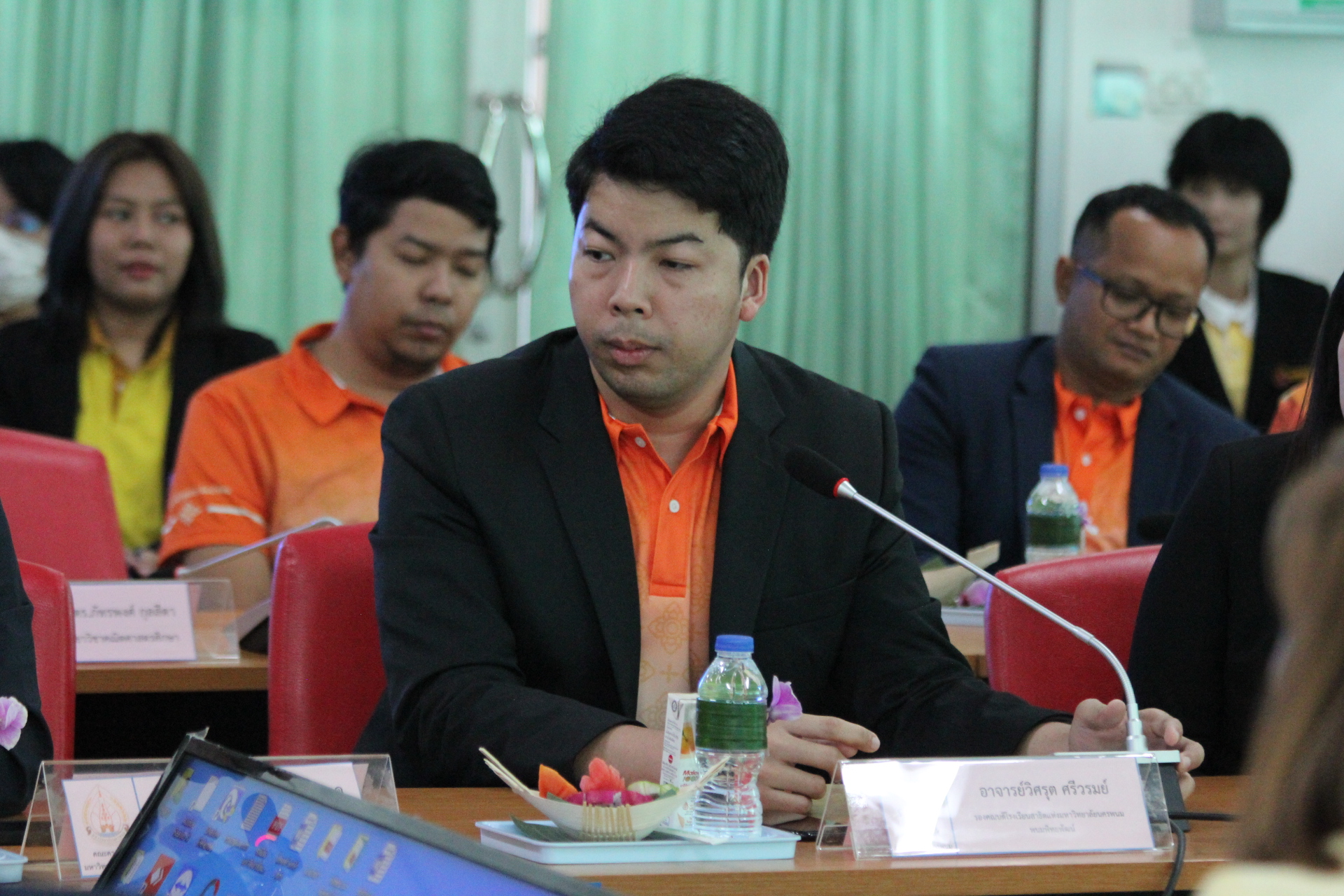 รก.อธิการบดี ม.นครพนม ลงพื้นที่พบปะบุคลากร 4 หน่วยงานในเขตพื้นที่มรุกขนคร และเขตพื้นที่ฐานบิน เพื่อรับฟังความคิดเห็นของประชาคม