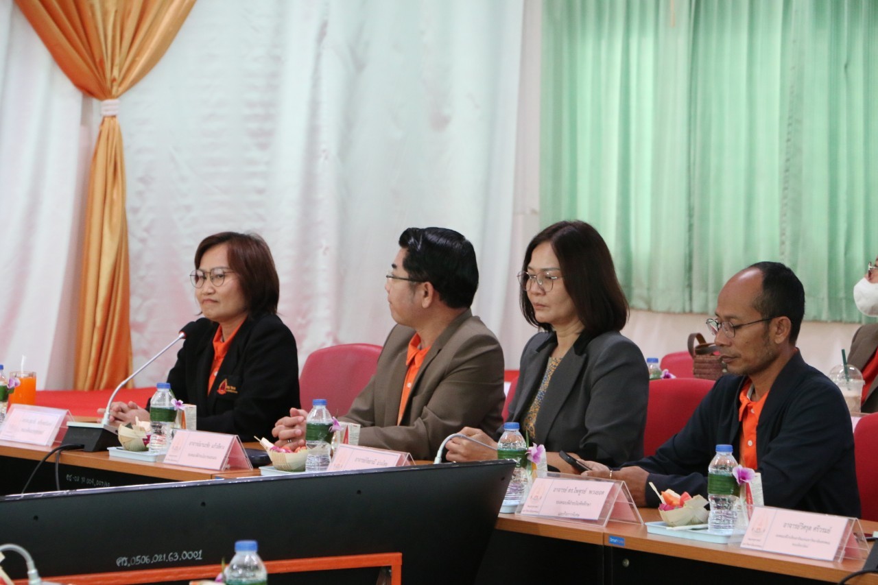 รก.อธิการบดี ม.นครพนม ลงพื้นที่พบปะบุคลากร 4 หน่วยงานในเขตพื้นที่มรุกขนคร และเขตพื้นที่ฐานบิน เพื่อรับฟังความคิดเห็นของประชาคม