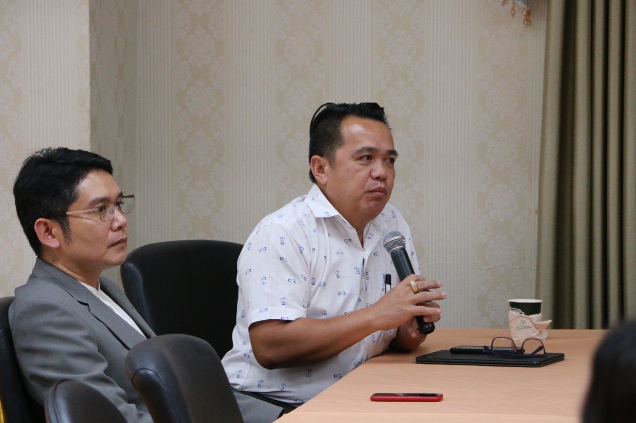 รก.อธิการบดี ม.นครพนม ลงพื้นที่พบปะบุคลากร 4 หน่วยงานในเขตพื้นที่มรุกขนคร และเขตพื้นที่ฐานบิน เพื่อรับฟังความคิดเห็นของประชาคม