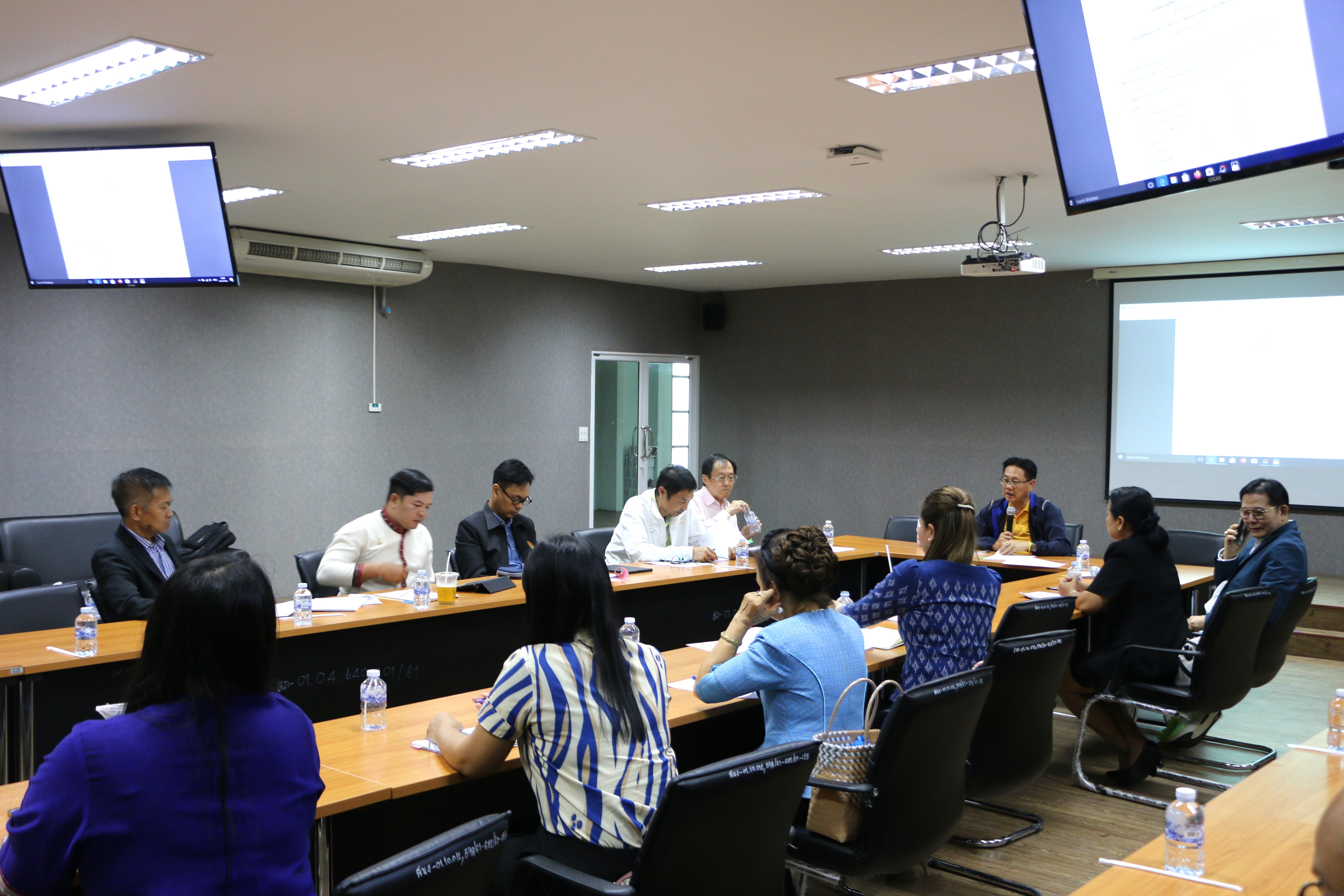 รก.อธิการบดี ม.นครพนม พบปะสมาคมศิษย์เก่า พร้อมหารือแนวทางสนับสนุนการดำเนินงานของมหาวิทยาลัย