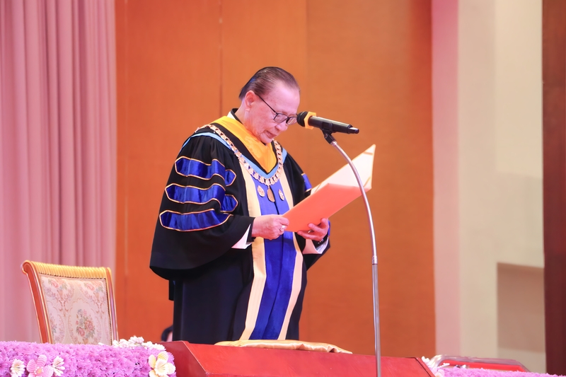 ม.นครพนม จัดพิธีมอบสารแสดงความยินดีนักศึกษาระดับอาชีวศึกษา ประจำปีการศึกษา 2568