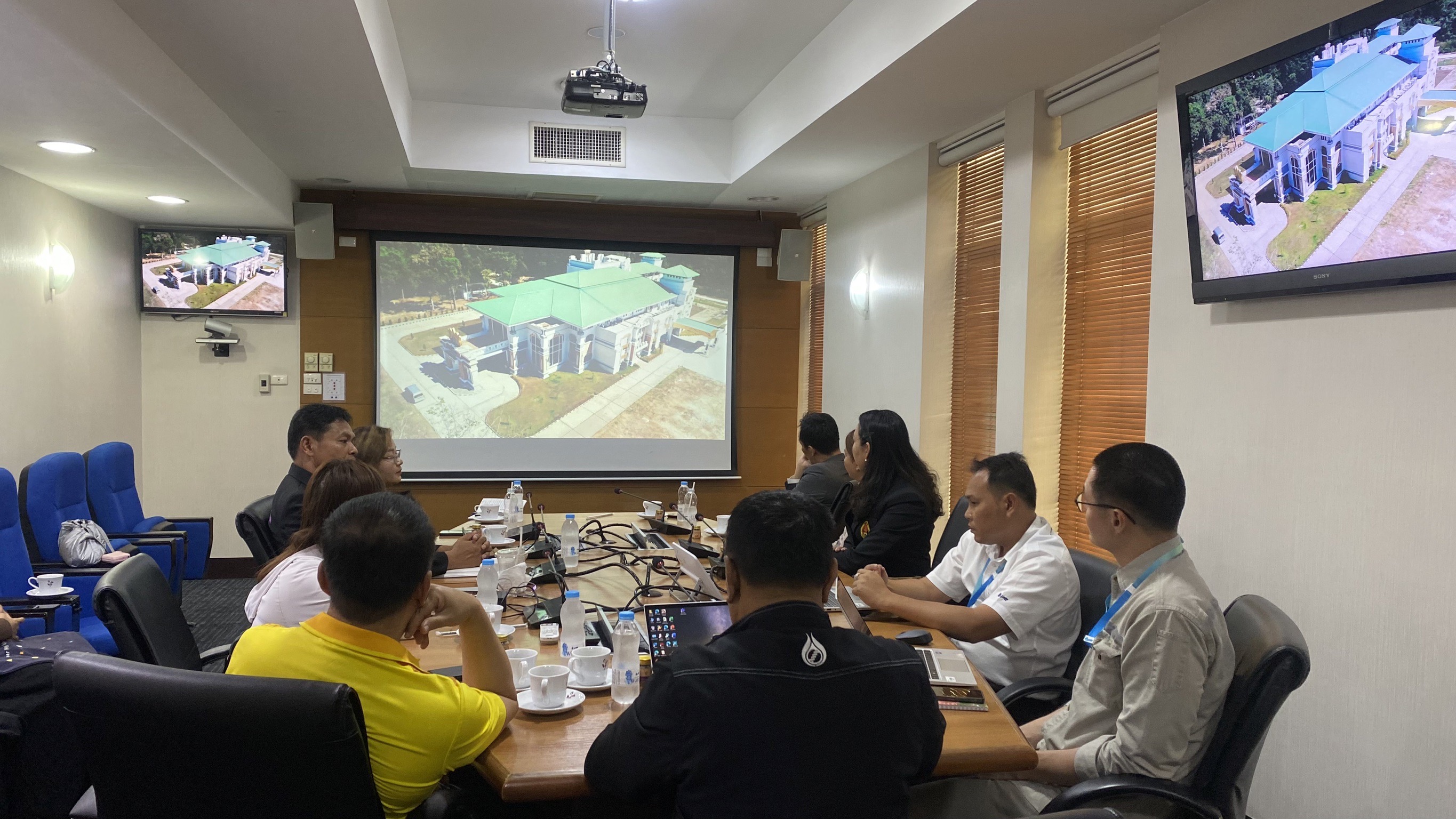 ม.นครพนม หารือแนวทางพัฒนาพื้นที่ศรีโคตรบูรณ์เป็นสวนสมุนไพรของมหาวิทยาลัย