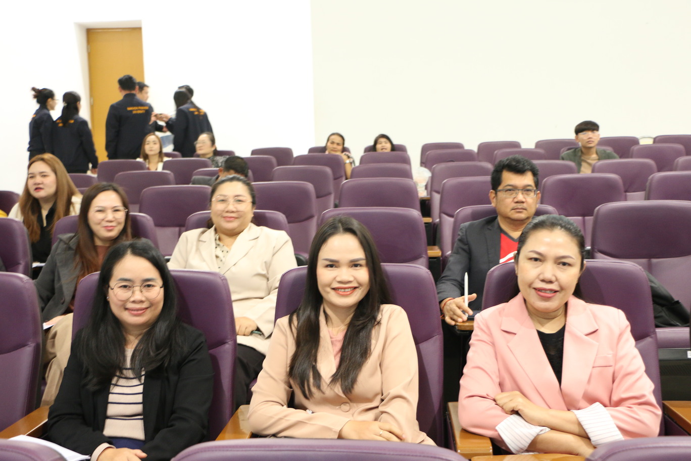 ม.นครพนม จัดโครงการฝึกอบรมการเพิ่มประสิทธิภาพในการปฏิบัติงานด้านการเงินการคลังภาครัฐ เพื่อให้ได้รับการรับรองจากสำนักงานตรวจเงินแผ่นดิน ประจำปีงบประมาณ พ.ศ.2568