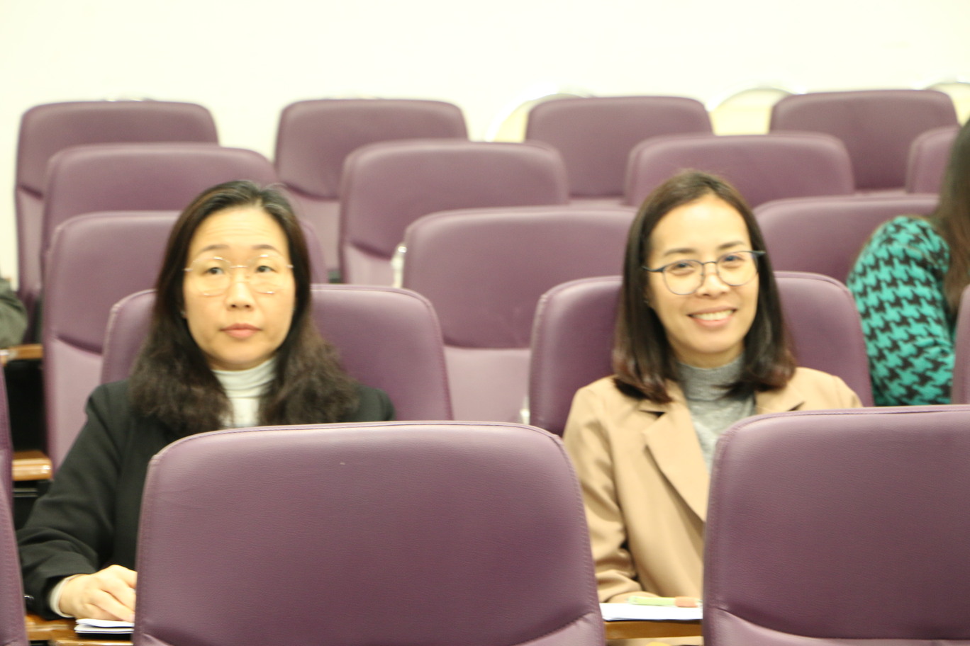 ม.นครพนม จัดโครงการฝึกอบรมการเพิ่มประสิทธิภาพในการปฏิบัติงานด้านการเงินการคลังภาครัฐ เพื่อให้ได้รับการรับรองจากสำนักงานตรวจเงินแผ่นดิน ประจำปีงบประมาณ พ.ศ.2568