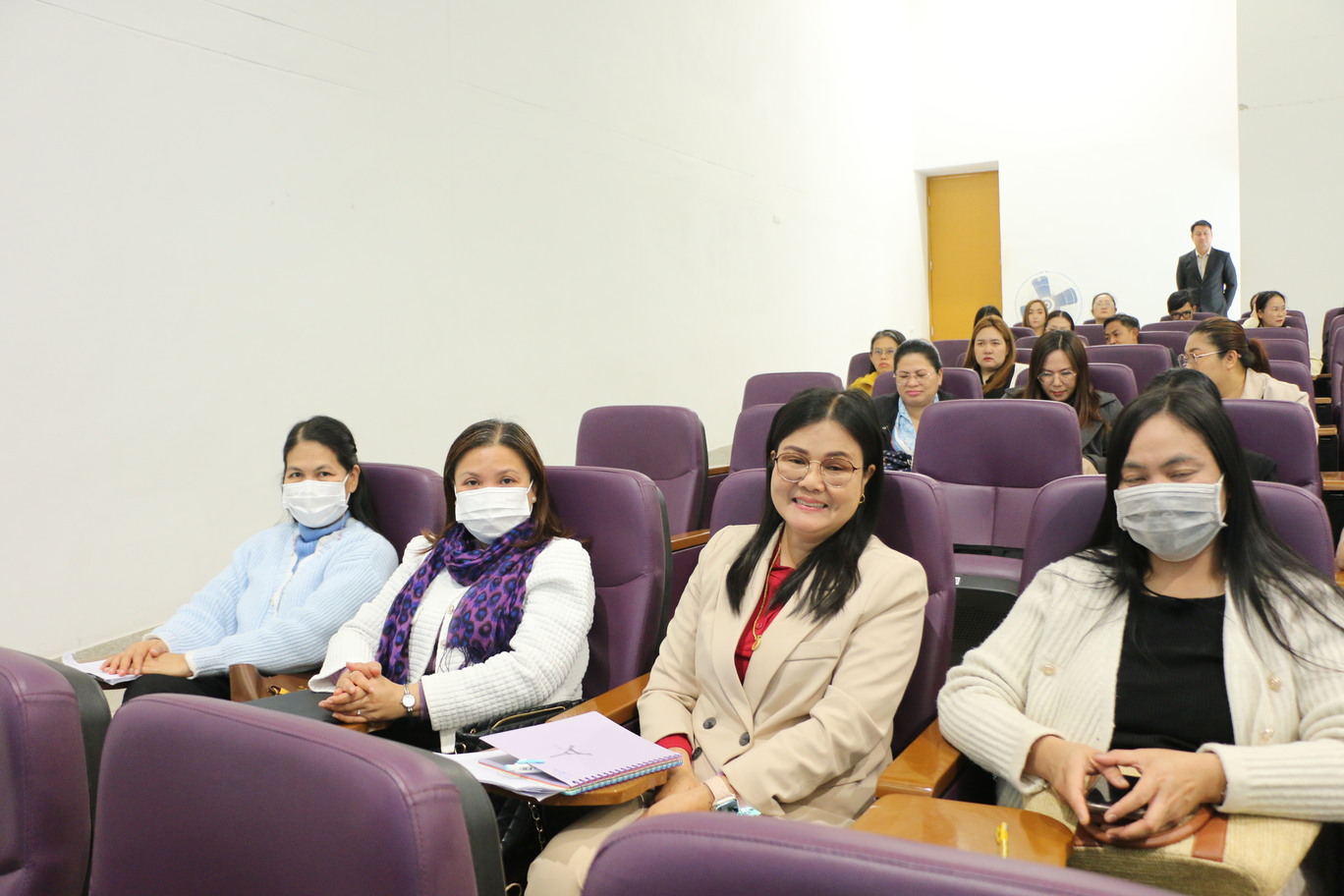 ม.นครพนม จัดโครงการฝึกอบรมการเพิ่มประสิทธิภาพในการปฏิบัติงานด้านการเงินการคลังภาครัฐ เพื่อให้ได้รับการรับรองจากสำนักงานตรวจเงินแผ่นดิน ประจำปีงบประมาณ พ.ศ.2568