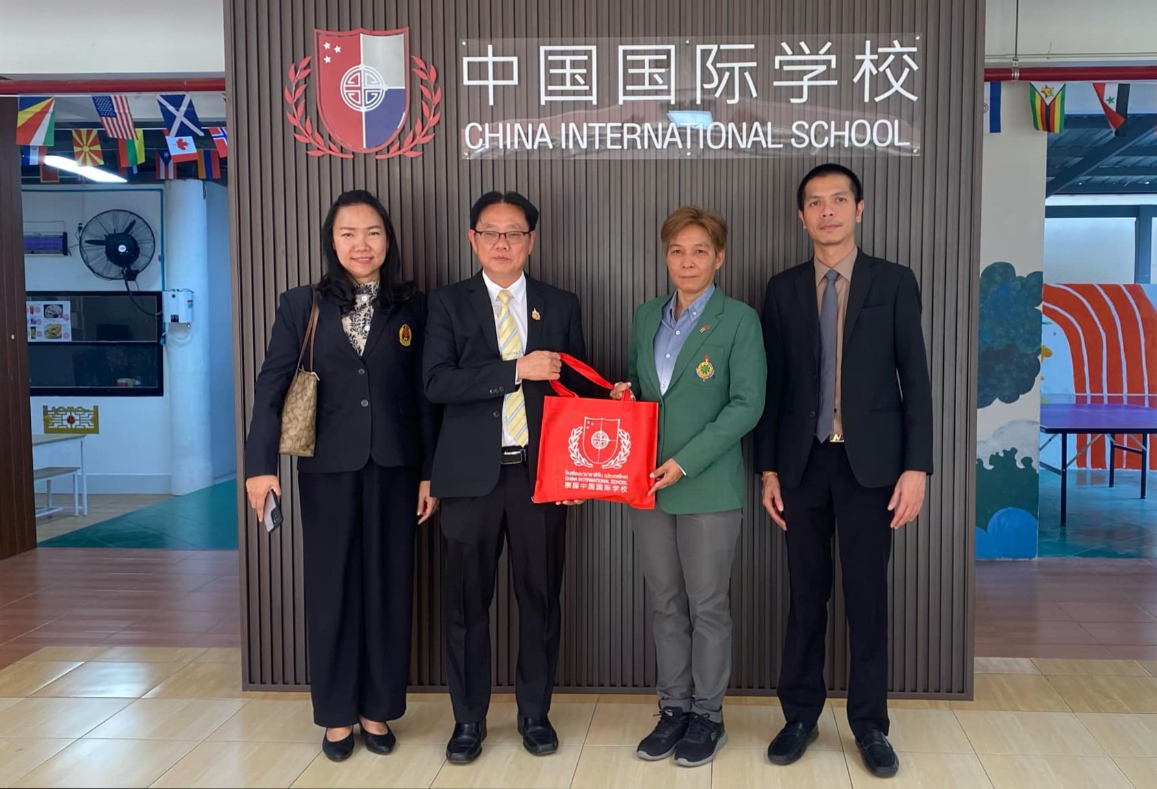 ม.นครพนม หารือความร่วมมือหลักสูตรหลักสูตรนานาชาติ ม.เกริก