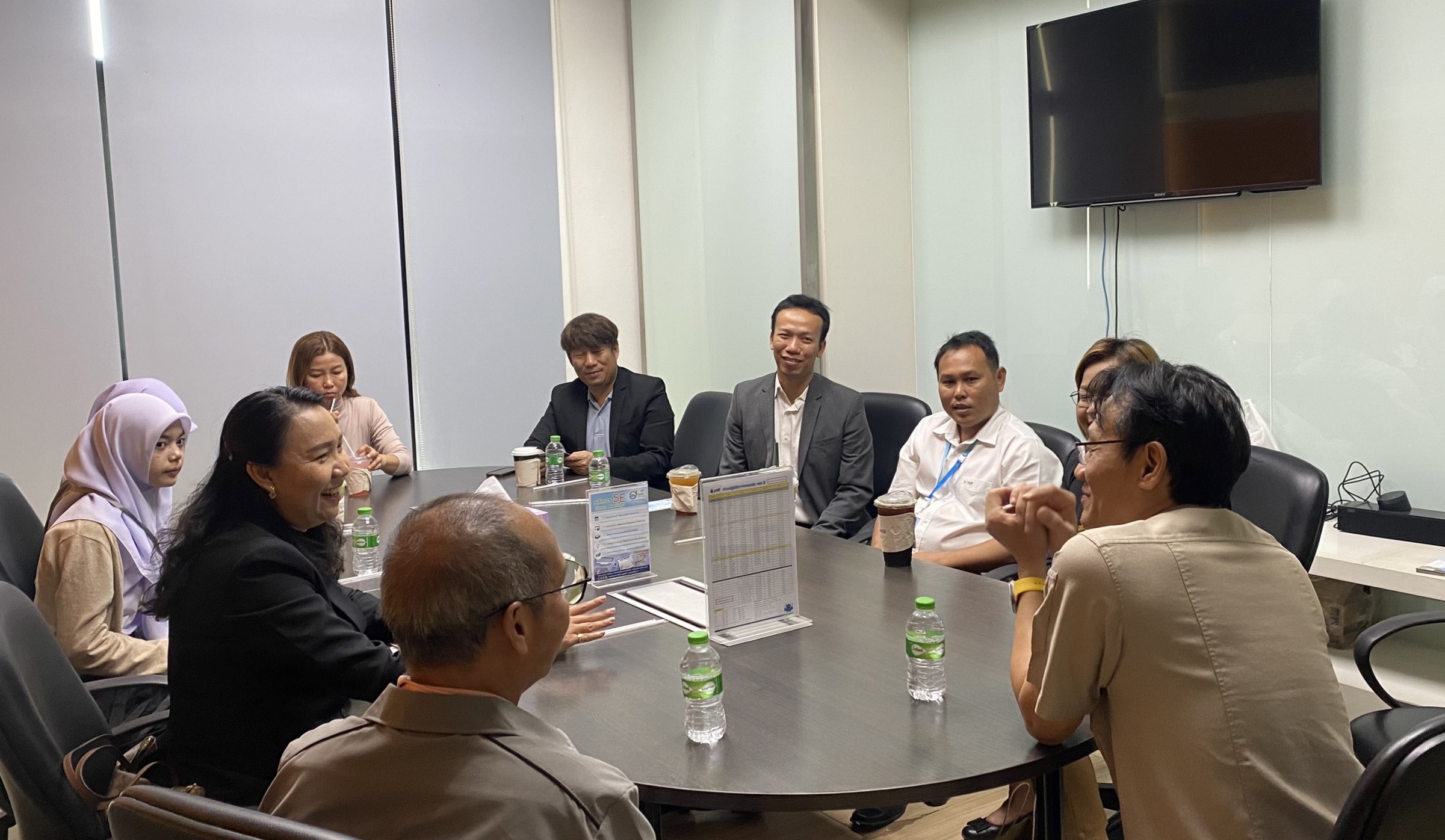 ม.นครพนม หารือการปิโตรเลียมแห่งประเทศไทย แลกเปลี่ยนนวัตกรรมเครื่องอบสมุนไพร