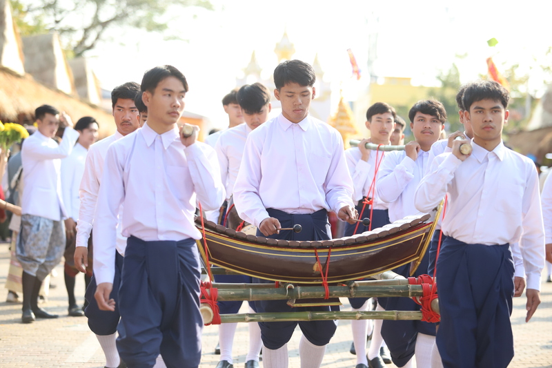 ม.นครพนม ร่วมขบวนพิธีอัญเชิญพระอุปคุต งานนมัสการองค์พระธาตุพนม ประจำปี 2568