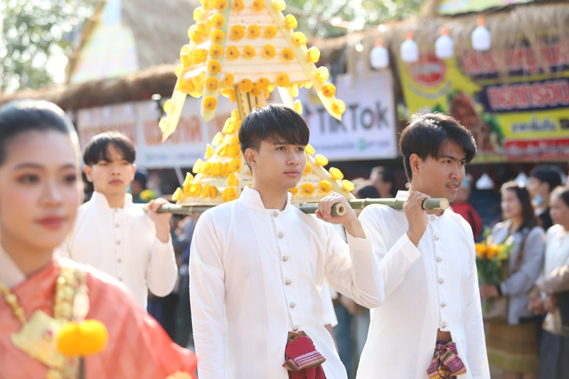 ม.นครพนม ร่วมขบวนพิธีอัญเชิญพระอุปคุต งานนมัสการองค์พระธาตุพนม ประจำปี 2568