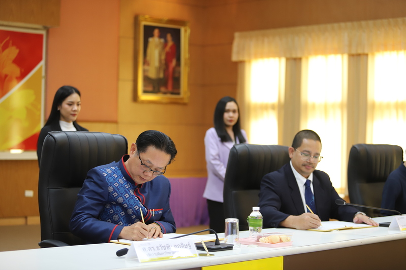 ม.นครพนม ลงนามบันทึกข้อตกลง บ. โซลูชัน พลัส แอดวานซ์เมนท์ เตรียมดึงนักศึกษาต่างชาติเข้าศึกษาต่อ