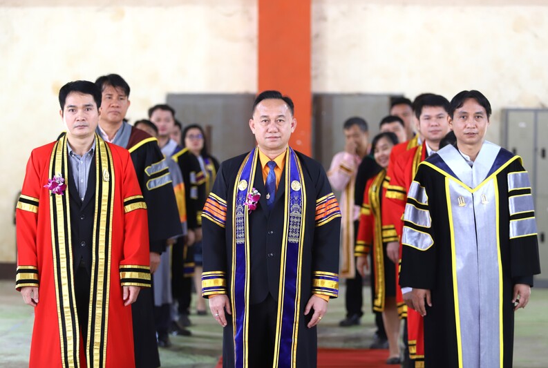 วทอ. ศรีสงคราม จัดพิธีปัจฉิมนิเทศและมอบประกาศนียบัตรแก่ผู้สำเร็จการศึกษา ประจำปีการศึกษา 2567