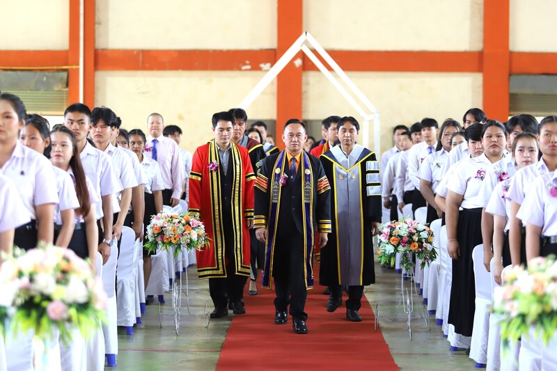 วทอ. ศรีสงคราม จัดพิธีปัจฉิมนิเทศและมอบประกาศนียบัตรแก่ผู้สำเร็จการศึกษา ประจำปีการศึกษา 2567