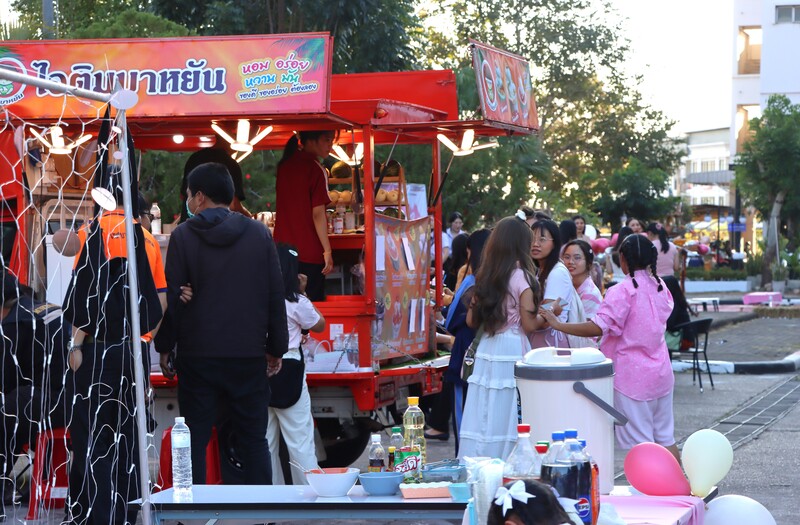 วพบ.นครพนม ต้อนรับฤดูแห่งความรัก จัดงาน