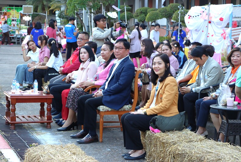 วพบ.นครพนม ต้อนรับฤดูแห่งความรัก จัดงาน