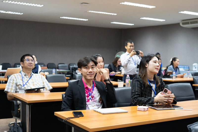 คณะวิทยาศาสตร์ มหาวิทยาลัยนครพนม จัดอบรมเชิงปฏิบัติการพัฒนานวัตกรรมสะเต็มศึกษาตามแนวทางการแก้ปัญหาธรรมชาติเป็นฐาน (NbS)