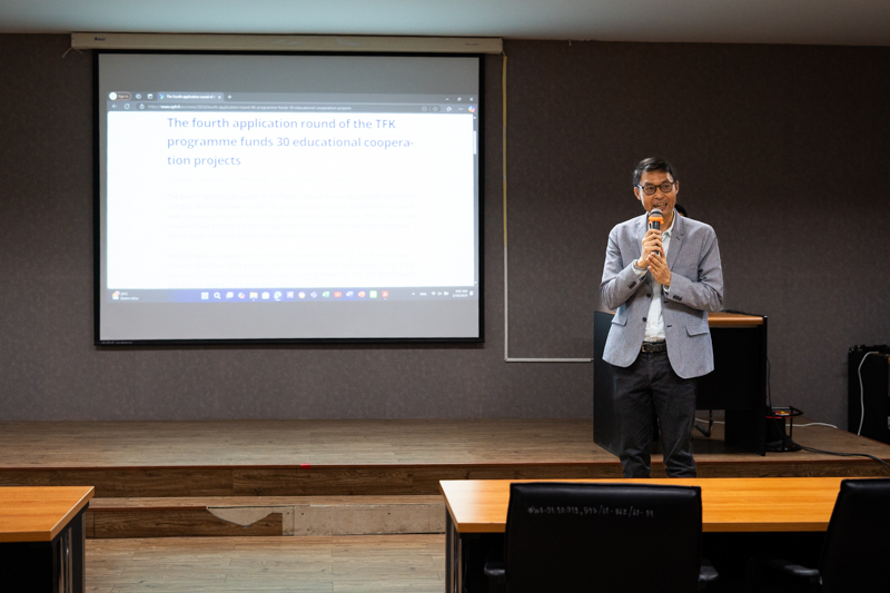 คณะวิทยาศาสตร์ มหาวิทยาลัยนครพนม จัดอบรมเชิงปฏิบัติการพัฒนานวัตกรรมสะเต็มศึกษาตามแนวทางการแก้ปัญหาธรรมชาติเป็นฐาน (NbS)