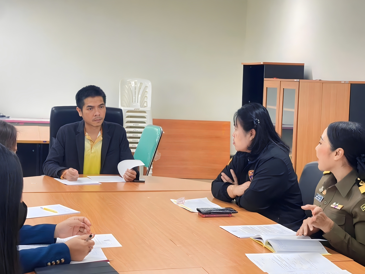 ม.นครพนม ร่วมมือกับตำรวจตรวจคนเข้าเมือง หารือแนวทางการขอต่ออายุวีซ่านักศึกษาต่างชาติ