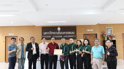 ชมรมศิษย์เก่าคณะเทคโนโลยีอุตสาหกรรม มอบเงินสนับสนุนและทุนการศึกษา จำนวน 150,000 บาท (The Alumni Club of the Faculty of Industrial Technology donated 150,000 baht in support and scholarships.)