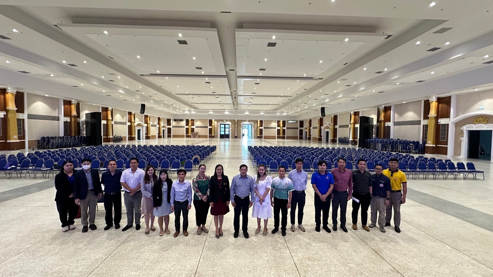 ม.นครพนม ประชุมคณะกรรมการฝ่ายฝึกซ้อมบัณฑิต และตรวจสอบความเรียบร้อย บริเวรณจุดตรวจโลหะ