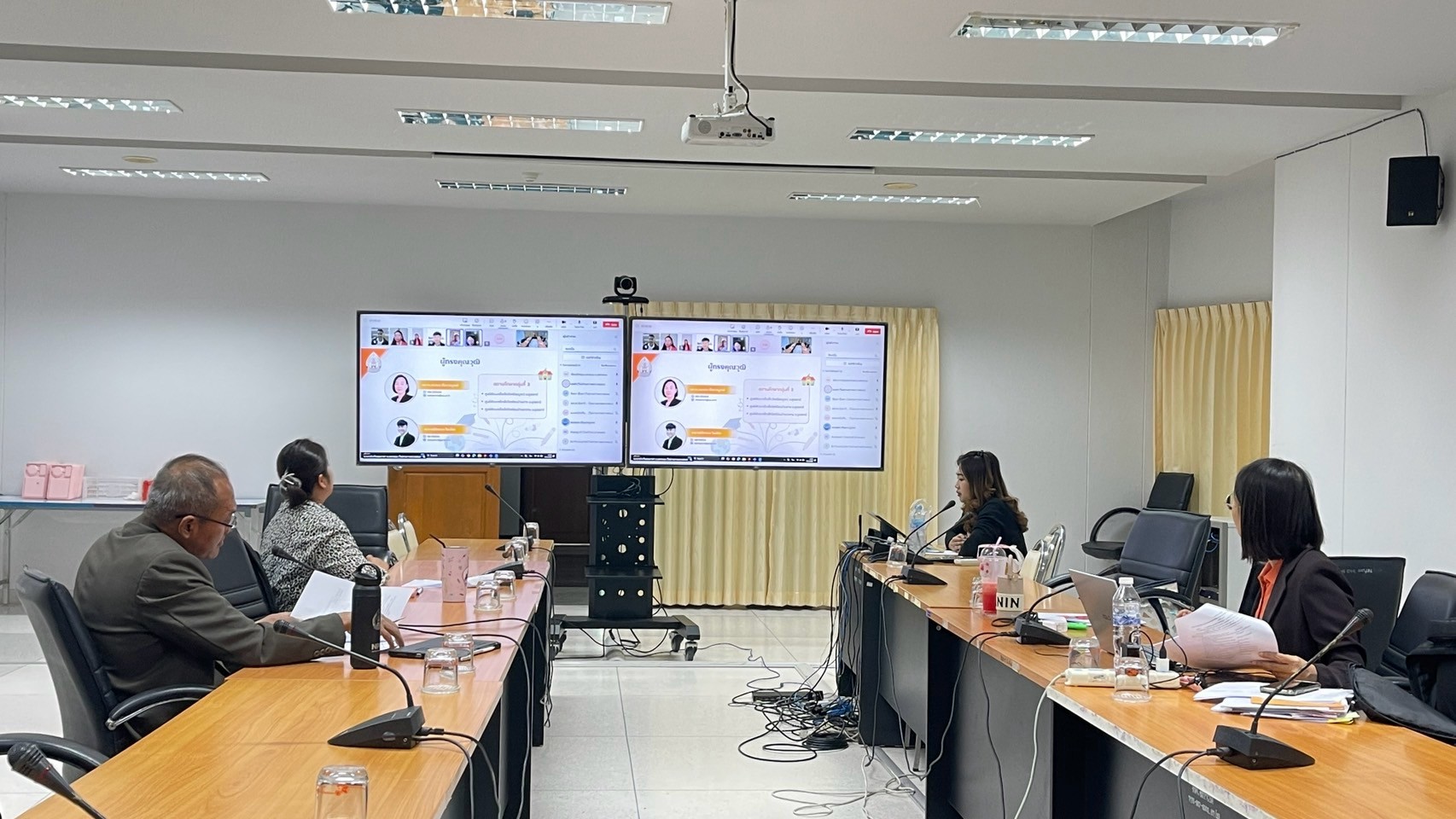 ประชุมโครงการส่งเสริมการนำผลประเมินไปใช้พัฒนาคุณภาพสถานศึกษา ประจำปีงบประมาณ พ.ศ. 2568 การลงพื้นที่ Site Visit Online ครั้งที่ 2 (สถานศึกษากลุ่มที่ 2 : ศูนย์พัฒนาเด็กเล็กวัดศรีสมบูรณ์ ศูนย์พัฒนาเด็กเล็กโรงเรียนบ้านฝาง และศูนย์พัฒนาเด็กเล็กบ้านนาจาน)