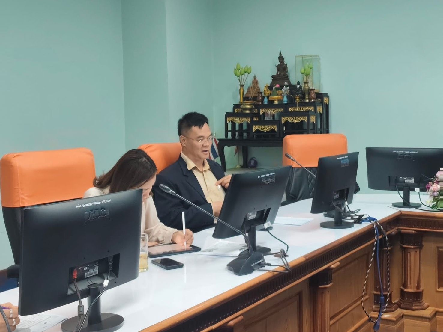 ม.นครพนม ประชุมหารือพัฒนาหลักสูตรรัฐประศาสนศาสตรบัณฑิต และรัฐประศาสนศาสตรมหาบัณฑิต สาขาวิชาการบริหารเมืองและการวางผังเมือง เพื่อผลิตนักวิชาการด้านผังเมือง