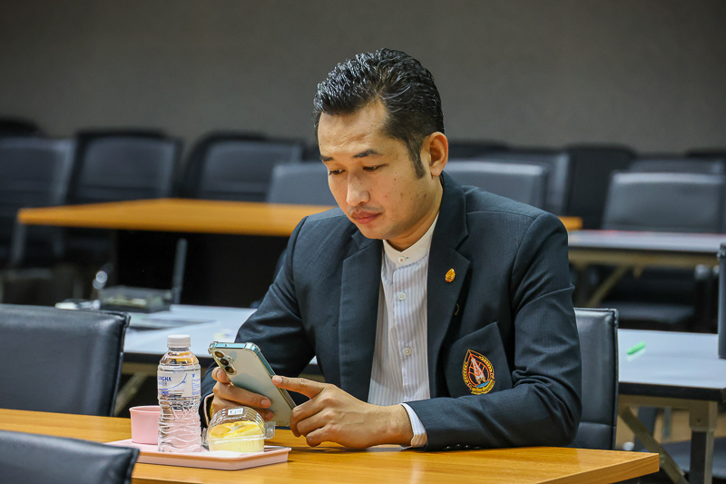 ม.นครพนม มอบสถานีตรวจวัดคุณภาพอากาศ PM2.5 แก่เทศบาลเมืองนครพนม