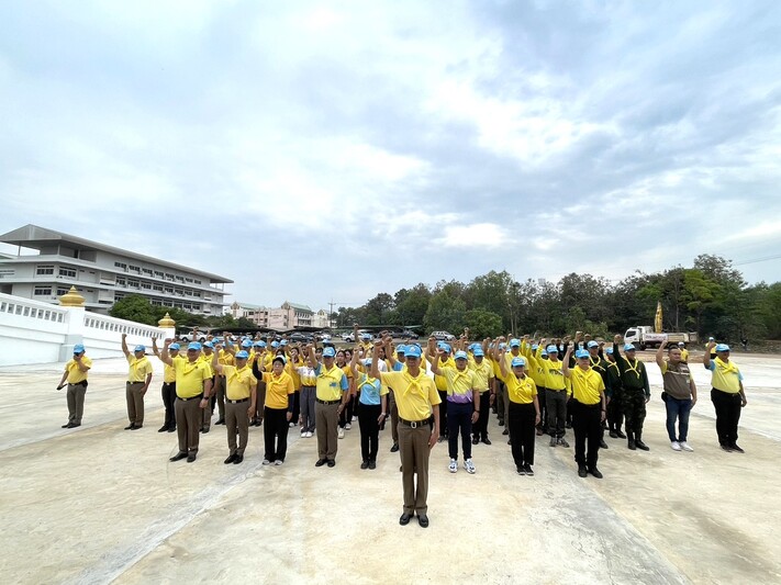 ม.นครพนม ร่วมกิจกรรมจิตอาสาบำเพ็ญสาธารณะประโยชน์งานพิธีพระราชทานปริญญาบัตร