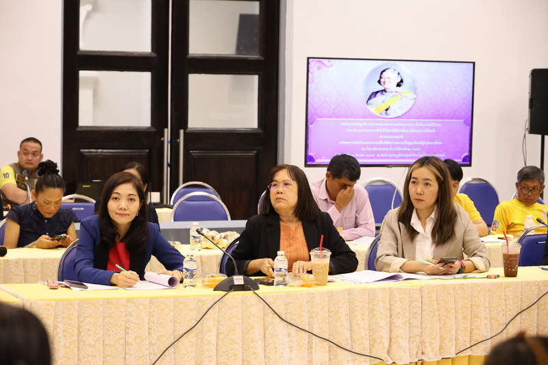 ม.นครพนม ประชุมติดตามความคืบหน้าการเตรียมงานพิธีพระราชทานปริญญาบัตร