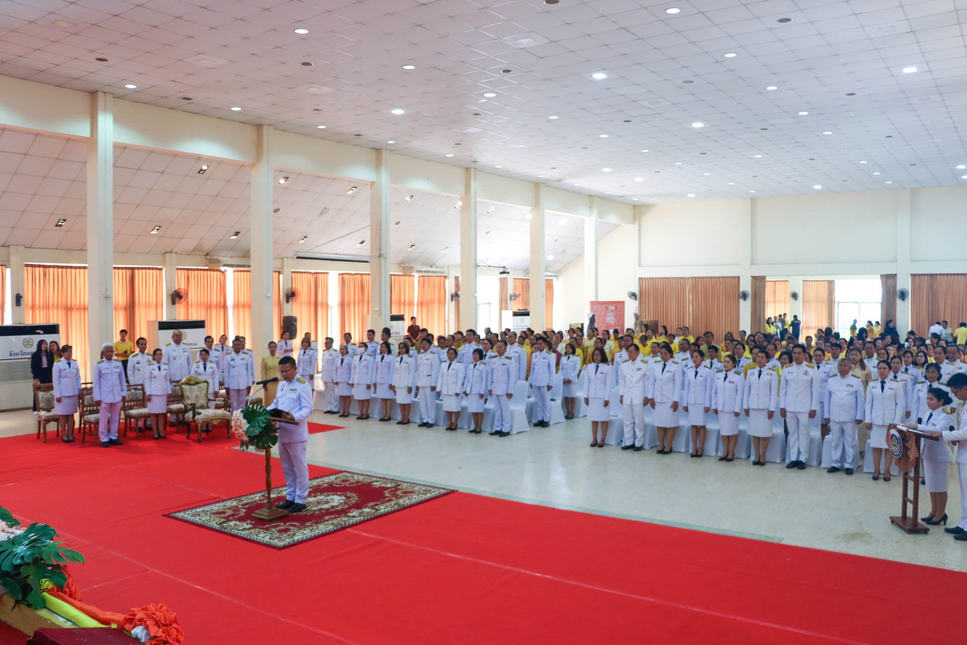 ม.นครพนม ร่วมพิธีรับมอบแบบลายผ้าพระราชทาน “ผ้าลายสิริราชพัสตราภรณ์”