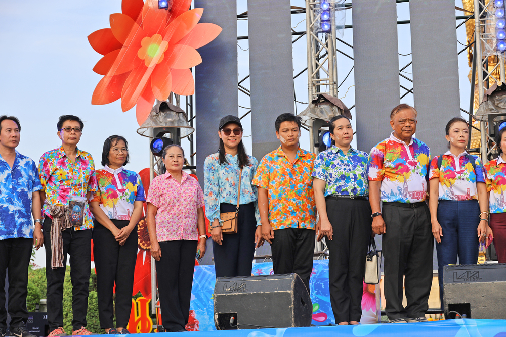 ม.นครพนม ร่วมเปิดงาน “สาดสนุก สุขที่ถนนข้าวปุ้น” รับสงกรานต์สุดคึกคัก ส่งเสริมท่องเที่ยวริมโขง