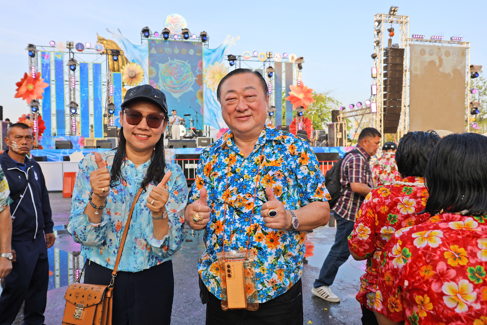 ม.นครพนม ร่วมเปิดงาน “สาดสนุก สุขที่ถนนข้าวปุ้น” รับสงกรานต์สุดคึกคัก ส่งเสริมท่องเที่ยวริมโขง