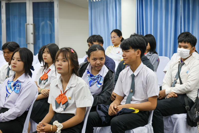 มหาวิทยาลัยนครพนม ต้อนรับคณะอนุกรรมการติดตามผลดำเนินงานชมรม TO BE NUMBER ONE