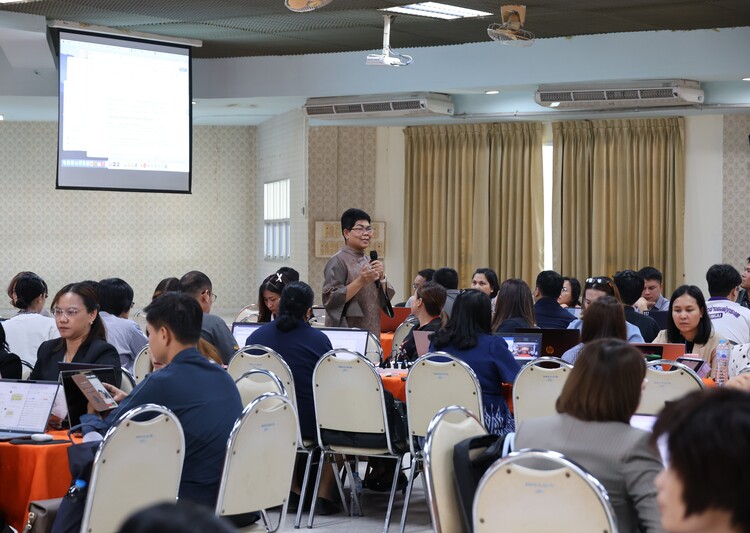 กองบริหารวิชาการ จัดอบรมเชิงปฏิบัติการเสริมศักยภาพการพัฒนาหลักสูตรตามแนว OBE และการใช้ AI วิเคราะห์หลักสูตร