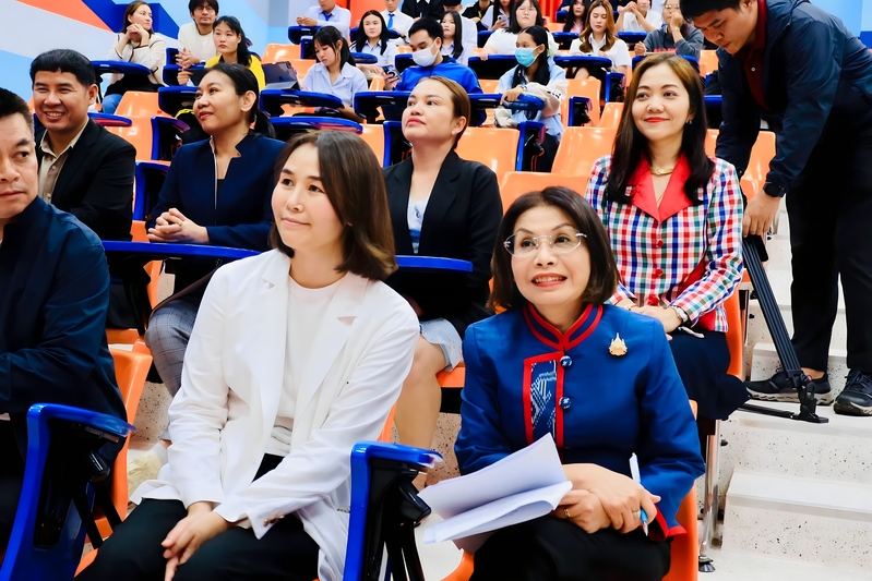 สาขาวิชารัฐประศาสนศาสตร์ จัดบรรยายพิเศษ บทบาทของรัฐในการขับเคลื่อนนครพนมด้วยโครงสร้างพื้นฐานคมนาคม