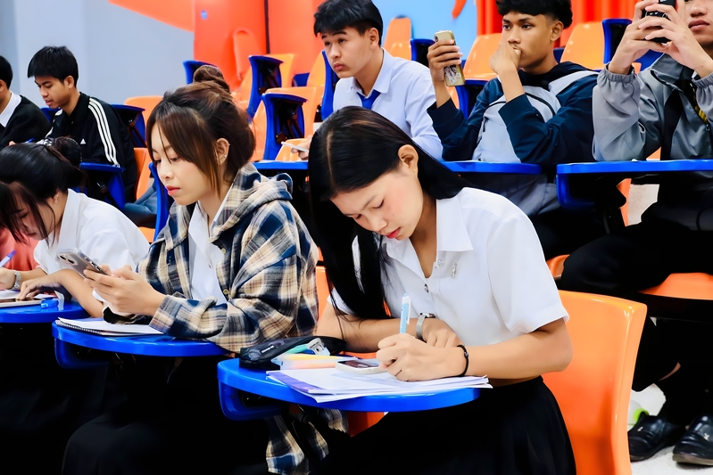 สาขาวิชารัฐประศาสนศาสตร์ จัดบรรยายพิเศษ บทบาทของรัฐในการขับเคลื่อนนครพนมด้วยโครงสร้างพื้นฐานคมนาคม