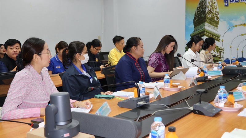 ม.นครพนม ร่วมประชุมพิจารณากลั่นกรองผ้าลายพระราชทาน “ผ้าลายสิริราชพัสตราภรณ์” และงานหัตถกรรม ประจำปี 2568